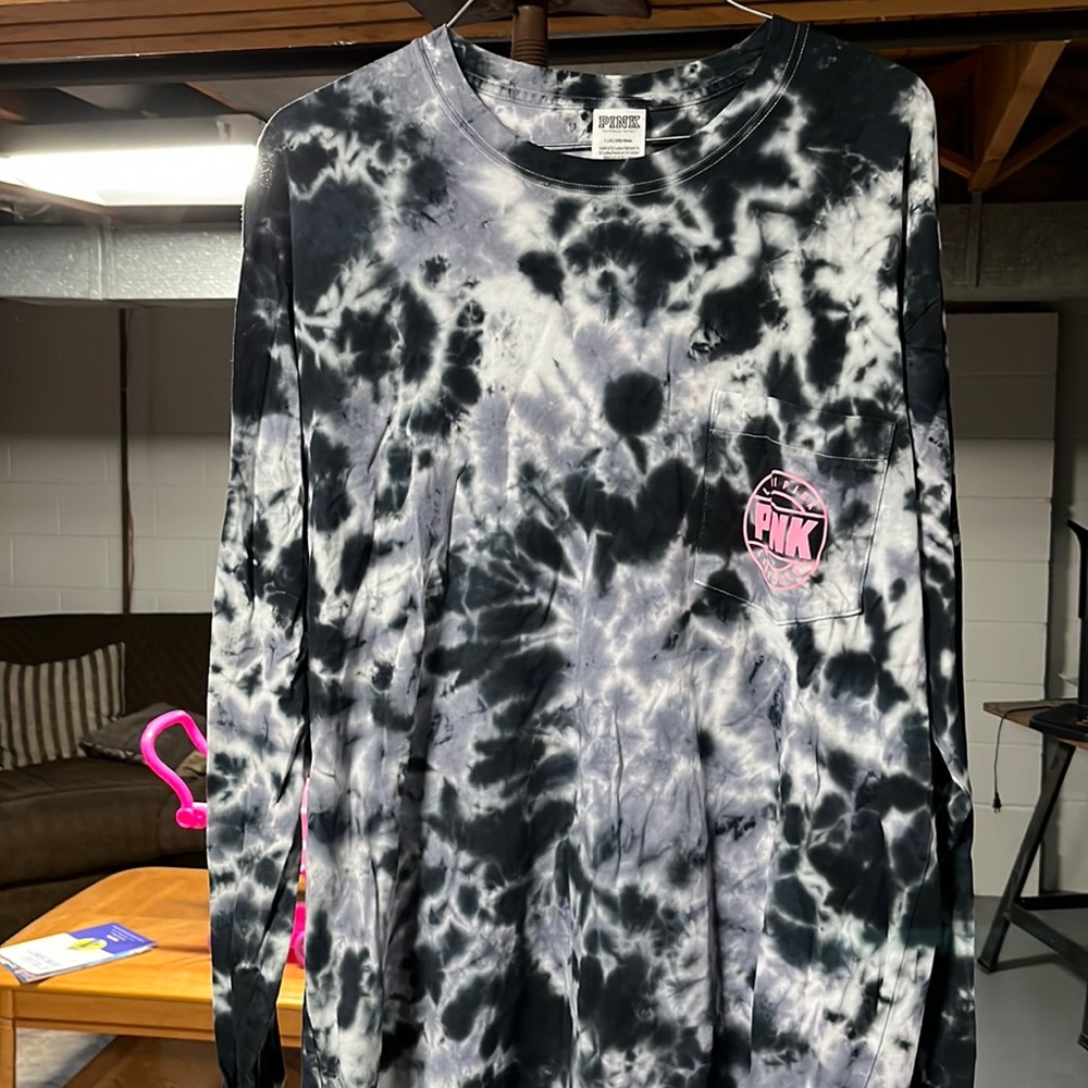 Brand new never worn size lg